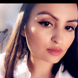 Meet your Posher, Auraura